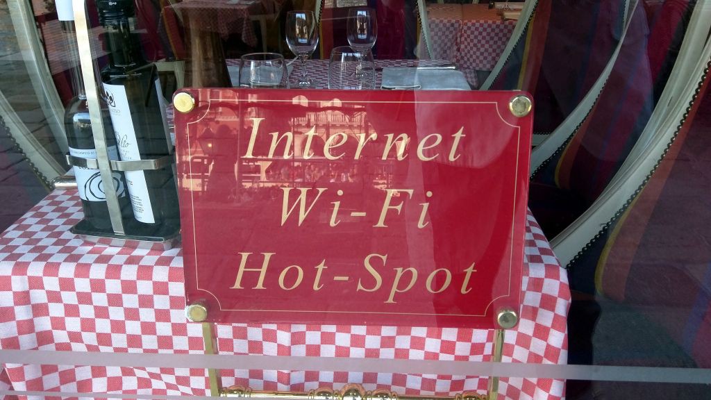 Les restaurants doivent-ils mettre un mot de passe WiFi ?