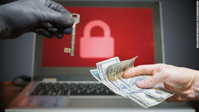 L&rsquo;impact des cyberattaques sur le travail : quel constat dans les médias, les hôpitaux et les entreprises industrielles ?