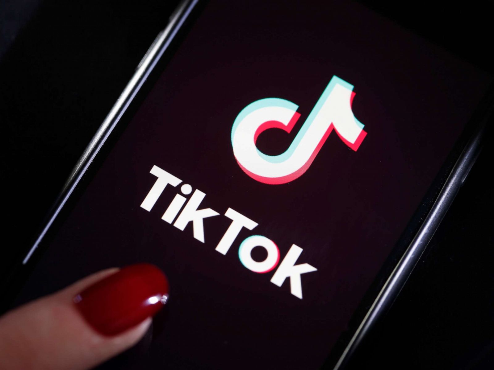 TikTok accused of misappropriation of personal data to China
