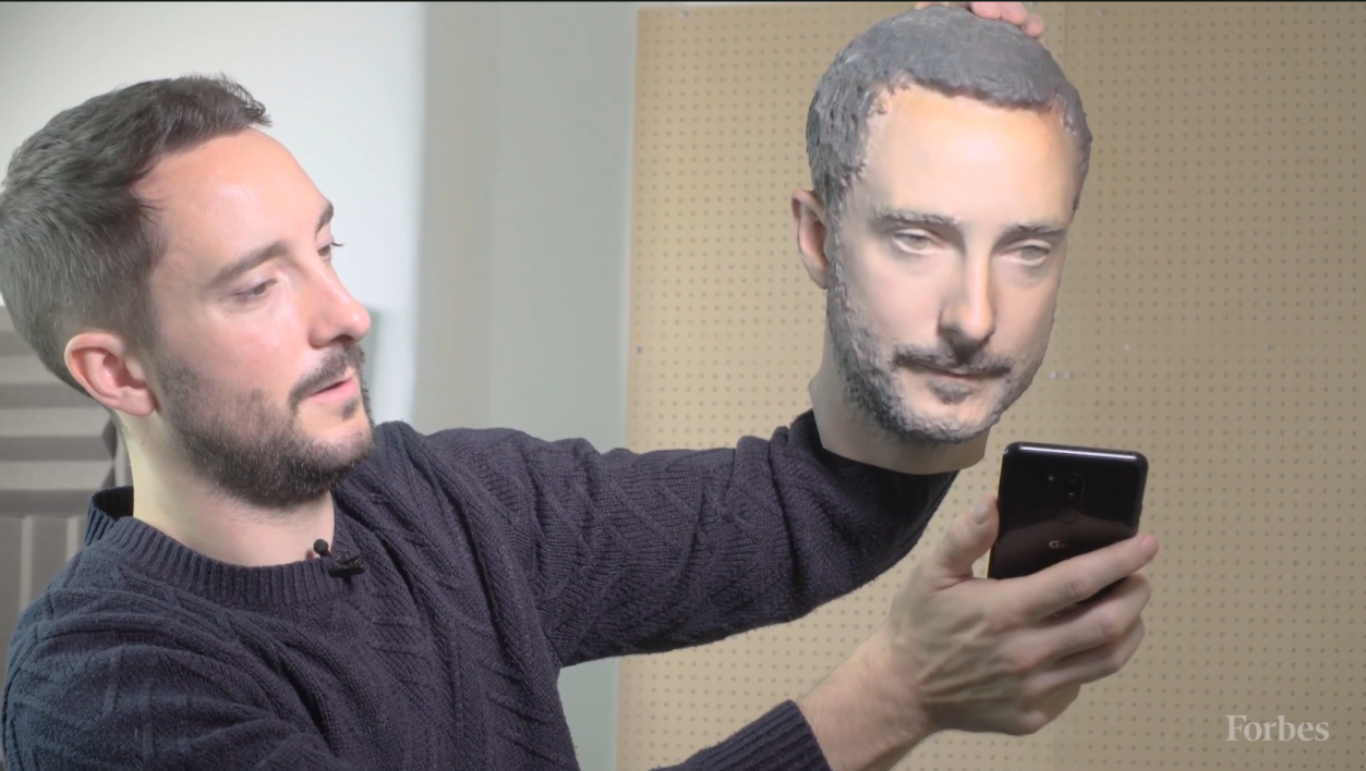 When the facial recognition system is deceived by a 3D print