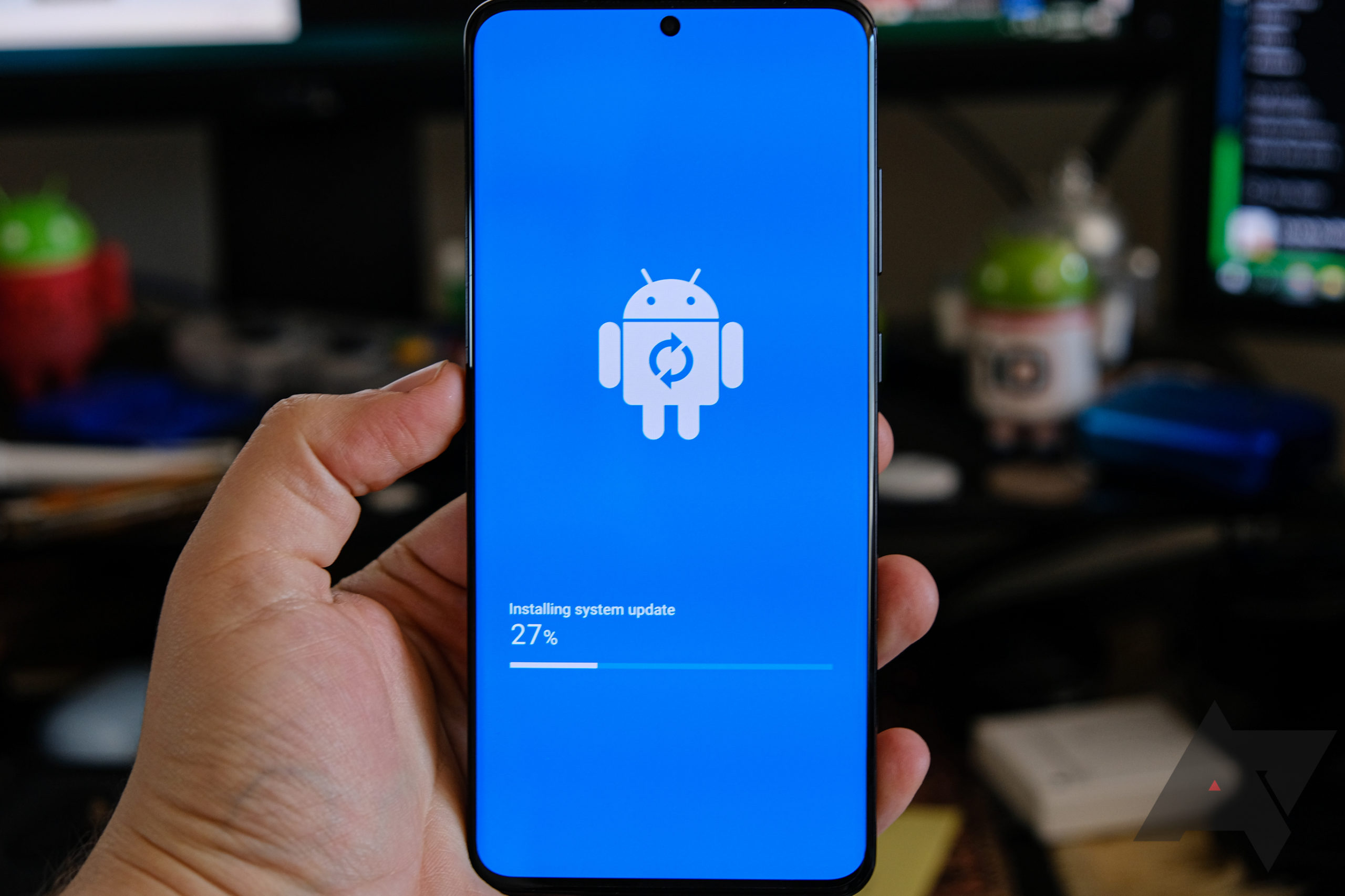 A malicious program hide behind a fake Android system update