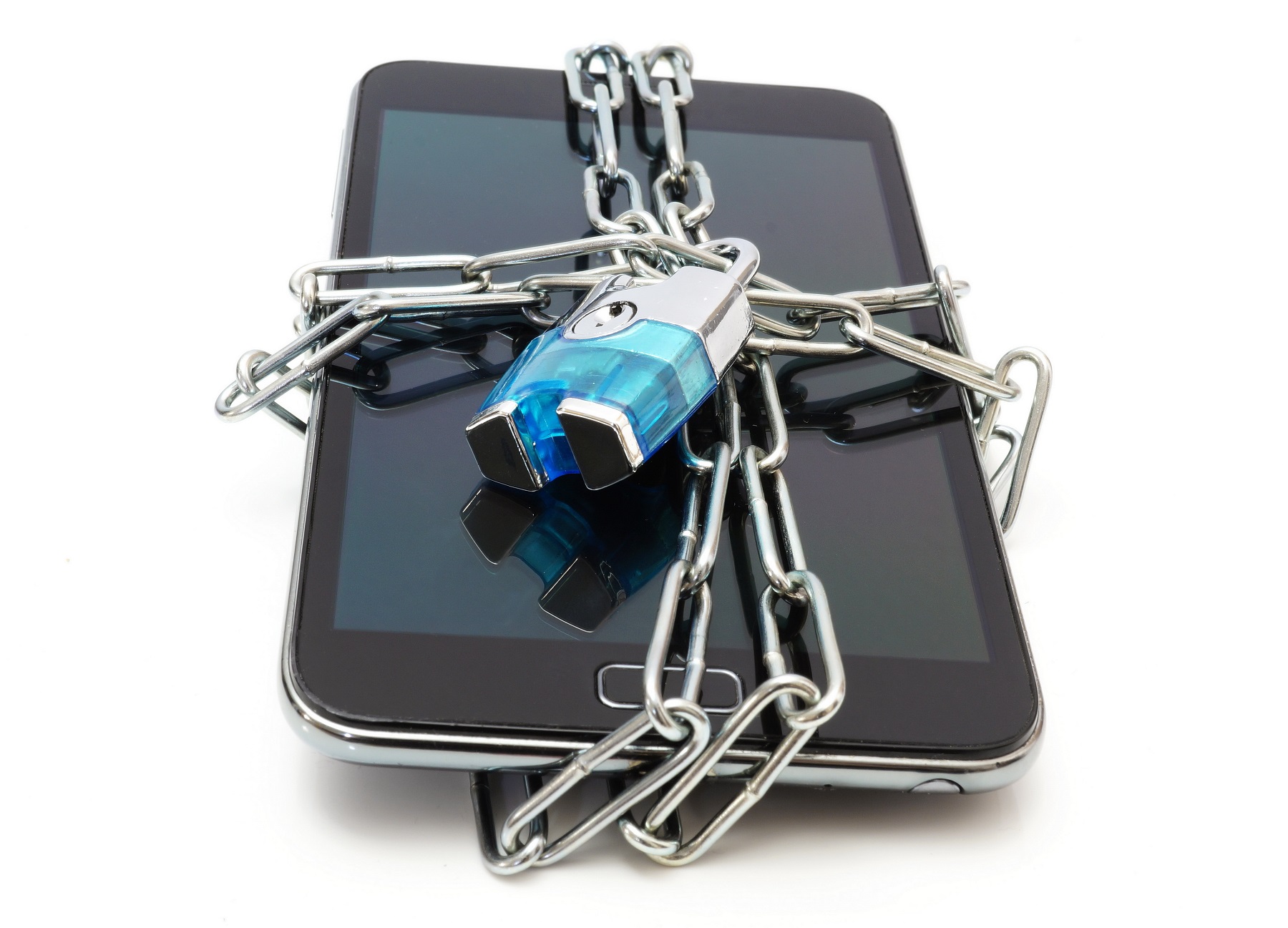 iPhone : logiciel espion pour pirater iOS et impossible de l’éviter