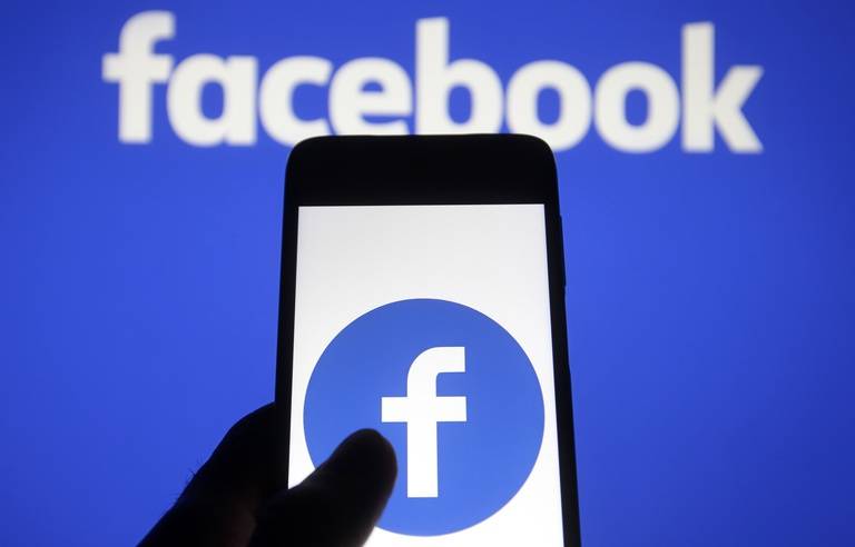 Facebook: 2 tips for hacking an account