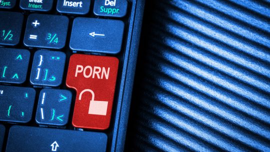 La pornographie et l’Internet : comment protéger vos enfants face à ce phénomène