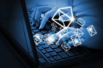 Outlook emails hacker