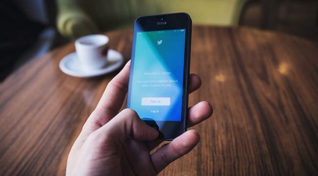 Pirater Twitter avec un numéro de téléphone